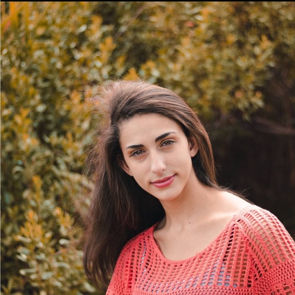 Meet your Posher, Lauren - Picture 1 of 1